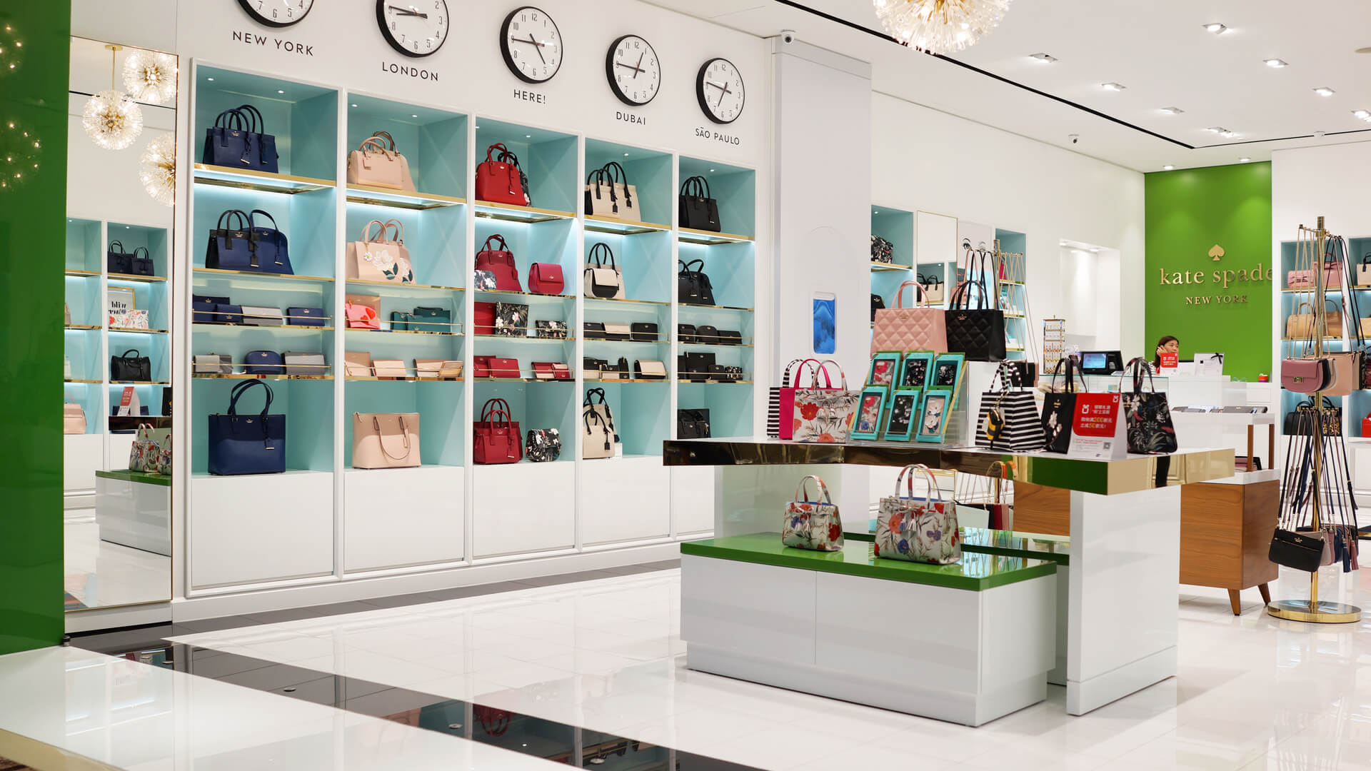 تجار التجزئة مع فاتورة