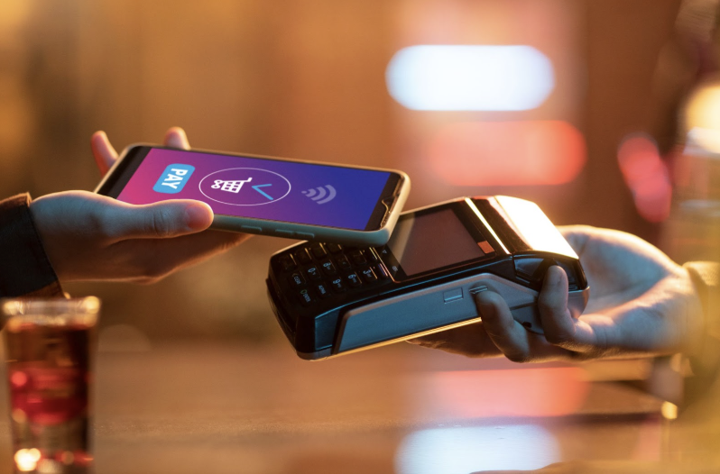 التحول الرقمي للدفع كيف أثرت طرق الدفع الجديدة على سلوك مستهلكين